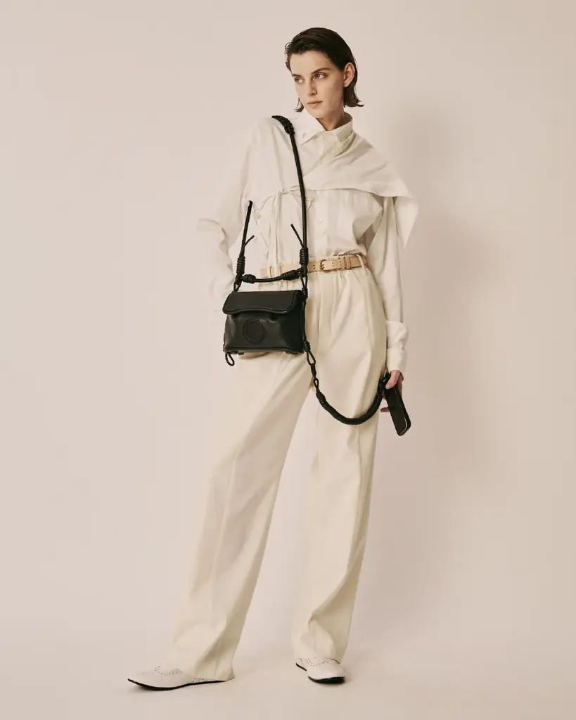 【objcts.io】beautiful peopleとのコラボレーションコレクションを発表。黒電話やヘッドフォンをモチーフにしたバッグ・iPhoneアクセサリー計3型を展開。 画像 4