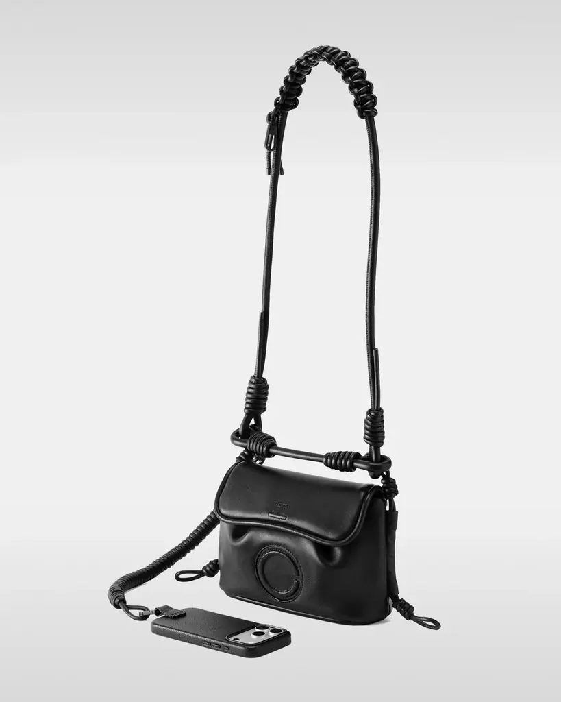 【objcts.io】beautiful peopleとのコラボレーションコレクションを発表。黒電話やヘッドフォンをモチーフにしたバッグ・iPhoneアクセサリー計3型を展開。 画像 5