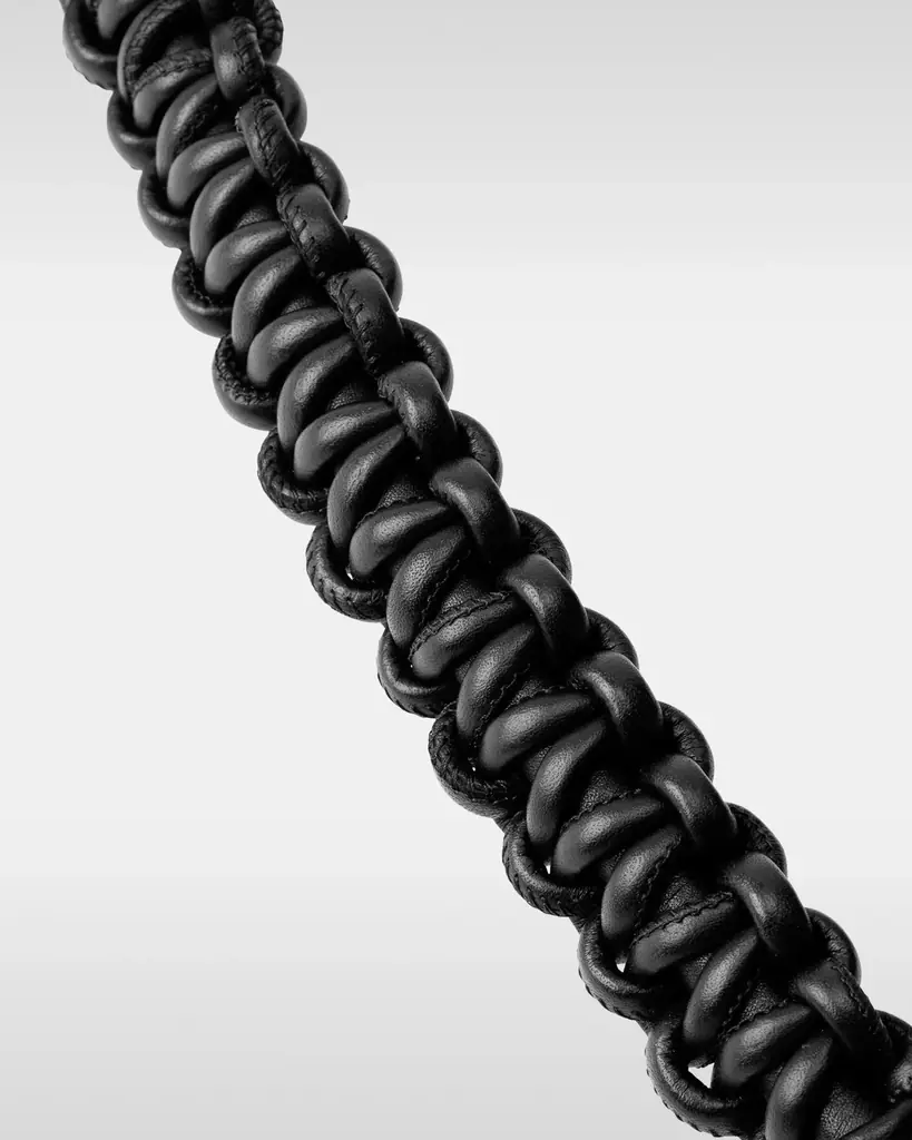 【objcts.io】beautiful peopleとのコラボレーションコレクションを発表。黒電話やヘッドフォンをモチーフにしたバッグ・iPhoneアクセサリー計3型を展開。 画像 7