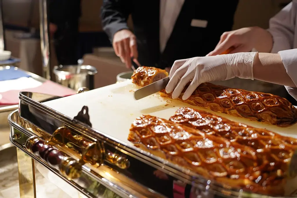 ロイヤルパインズホテル浦和が誇る、年に１度のウェディングの祭典「グランドブライダルフェア」を2026年5月2日(土)に開催決定！～ 披露宴料理ビュッフェ試食 × ドレスショーで体験する特別な一日 ～ 画像 7