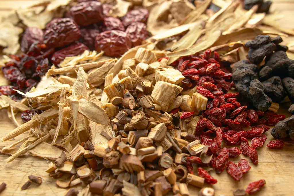 UZUから復活したFLOWFUSHI、第一章。伝説の「MOTE MASCARA」に、原点であり革新の色 “ブラウンブラック” 新登場。 画像 5