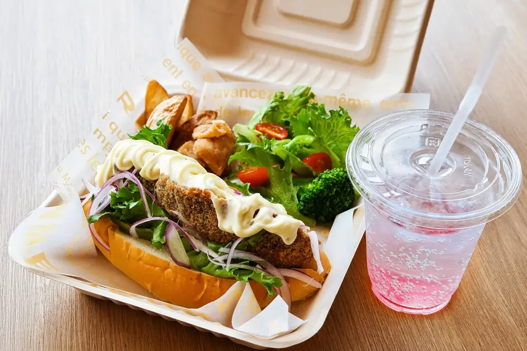 「艦これ」佐世保遠征2026に公式参画｜弓張の丘ホテル、宿泊・飲食・イベントを横断した“滞在型コラボ”を展開 画像 4