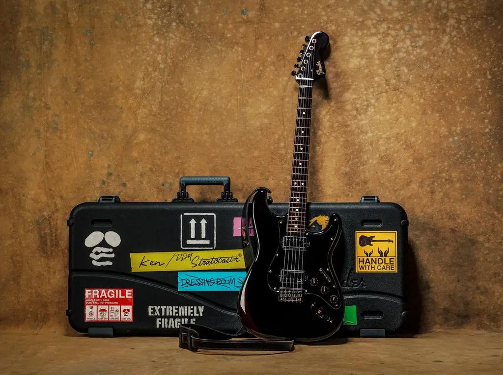 Ken (L’Arc-en-Ciel) 完全限定生産 新シグネイチャーモデル『Limited Ken Stratocaster® Dodome』2026年4月25日（土）より予約販売開始 画像 2