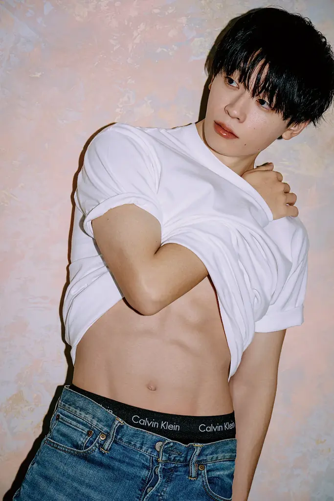 すしらーめん りく、待望の1st写真集が発売決定！　愛犬との日常、トレーニングの成果まで……川島小鳥、SASU TEI、平岩享が撮影 画像 5