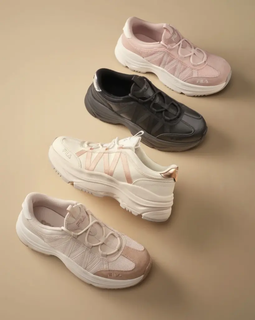【ABCマート】トレンドの厚底スタイル！FILA 新作モデル「WAVYDAY FLOW」　K-POPガールグループ「ILLIT」起用　　　第2弾限定！購入者を対象に特別ノベルティ配布 画像 5