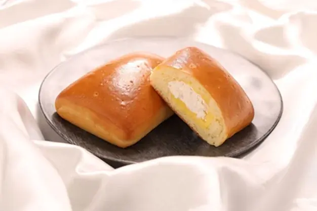 【ローソンストア100・4月の新商品】家計を応援！朝食の定番「ロールパン」をおいしさそのまま値下げリニューアル　端午の節句を彩る「かしわ餅」や初夏先取りの「冷し麺」など順次発売 画像 4