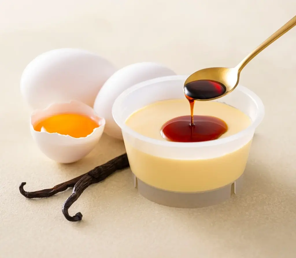 4月1日発売　卵黄と生クリームの濃厚プリン