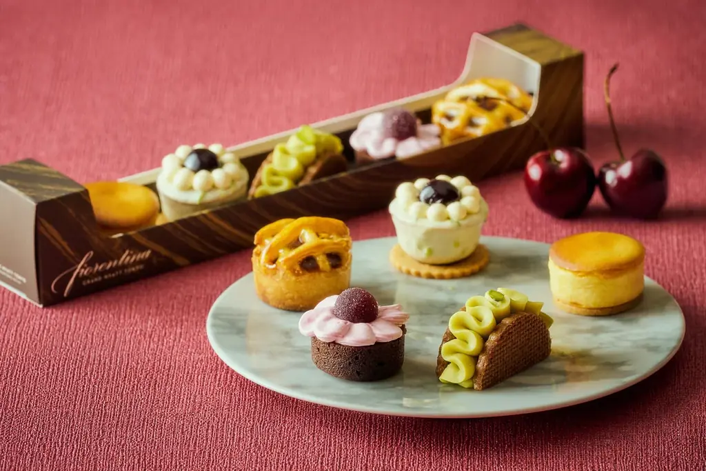 チェリーの甘酸っぱさとミルキーな味わいが重なり合うグラススイーツやドライチェリーを混ぜ込んで焼き上げるサックリ食感のクロワッサンが登場初夏を楽しむ「チェリースイーツ＆ブレッド コレクション」 画像 9