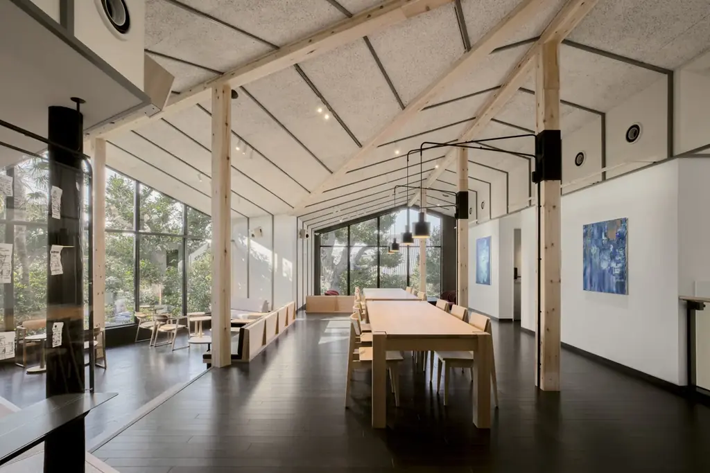 コーヒーとアートが生み出す谷中ならではのサードプレイス体験　『スターバックス カフェ & アートギャラリー 谷中御殿坂』3月28日（土）オープン 画像 4