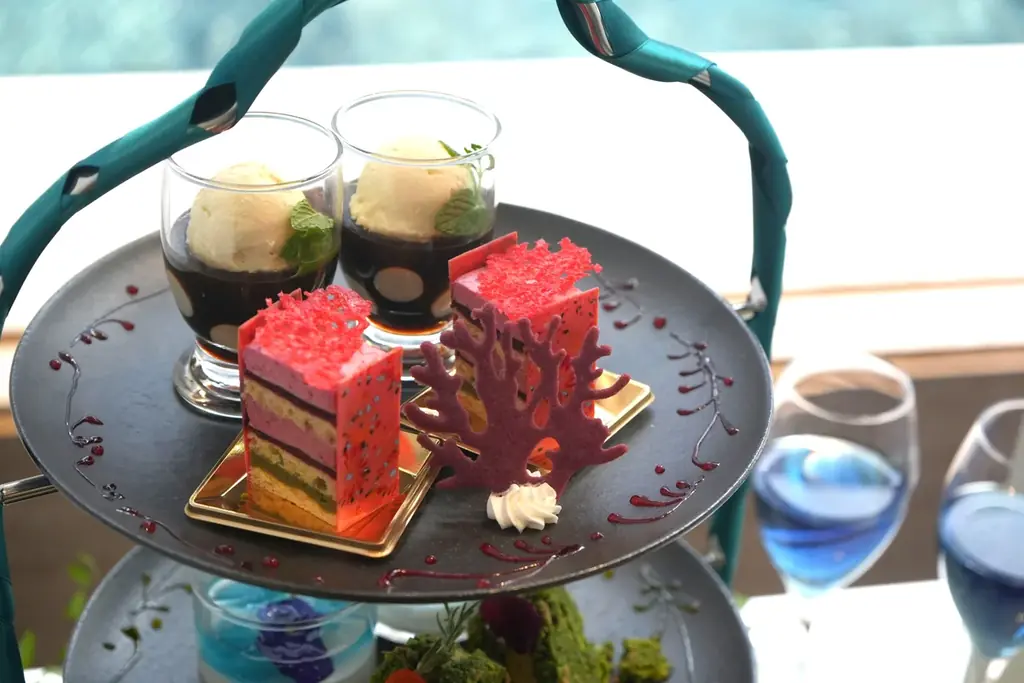 劇場型アクアリウム「アトア」と初コラボ！アートアクアリウムの世界を表現した【ポートピアホテル×アトア】コラボレーションアフタヌーンティーセット 画像 3