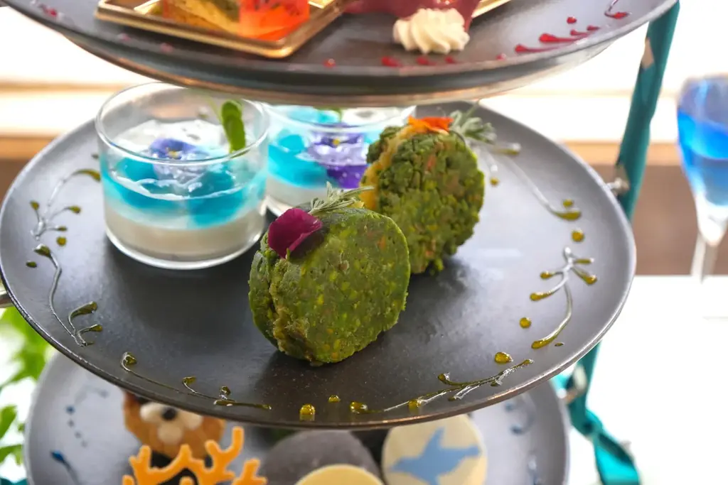 劇場型アクアリウム「アトア」と初コラボ！アートアクアリウムの世界を表現した【ポートピアホテル×アトア】コラボレーションアフタヌーンティーセット 画像 4