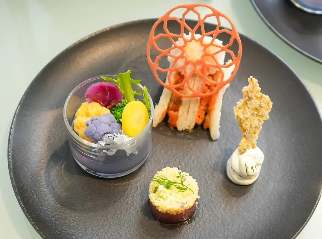 劇場型アクアリウム「アトア」と初コラボ！アートアクアリウムの世界を表現した【ポートピアホテル×アトア】コラボレーションアフタヌーンティーセット 画像 7