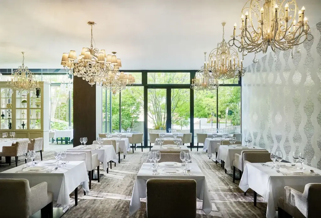 【名古屋】【開業10周年記念プロモーション】6月28日（日）はパフェの日！時代を超えて愛される一杯を、再び！歴代70品の頂点が、奇跡の復活。『大人のご褒美パフェ・アニバーサリー総選挙』 画像 12