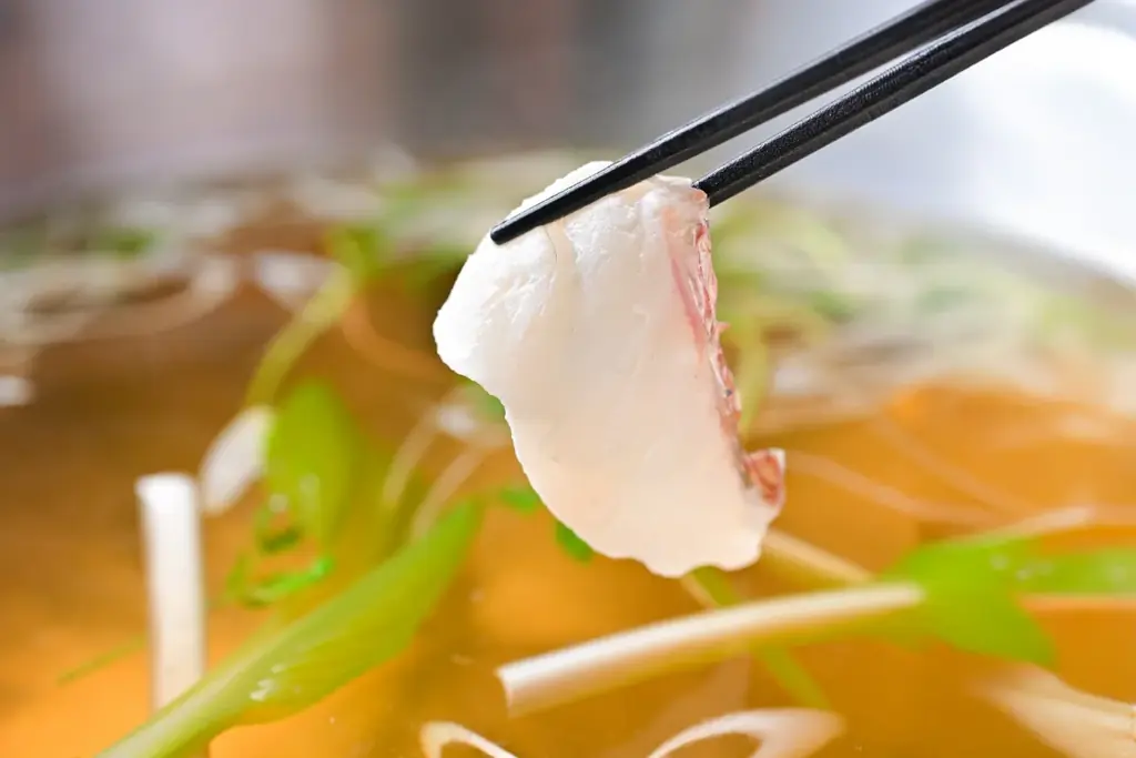 神戸元気サーモンのあぶり寿司 、瀬戸内産鯛のしゃぶしゃぶなど、旬の地元食材を使用した豪華バイキングが2,800円 ※～食べ放題！ 画像 3