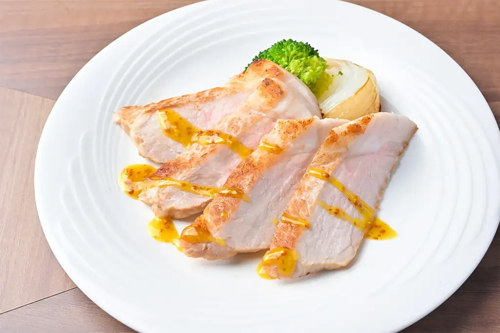 神戸元気サーモンのあぶり寿司 、瀬戸内産鯛のしゃぶしゃぶなど、旬の地元食材を使用した豪華バイキングが2,800円 ※～食べ放題！ 画像 9