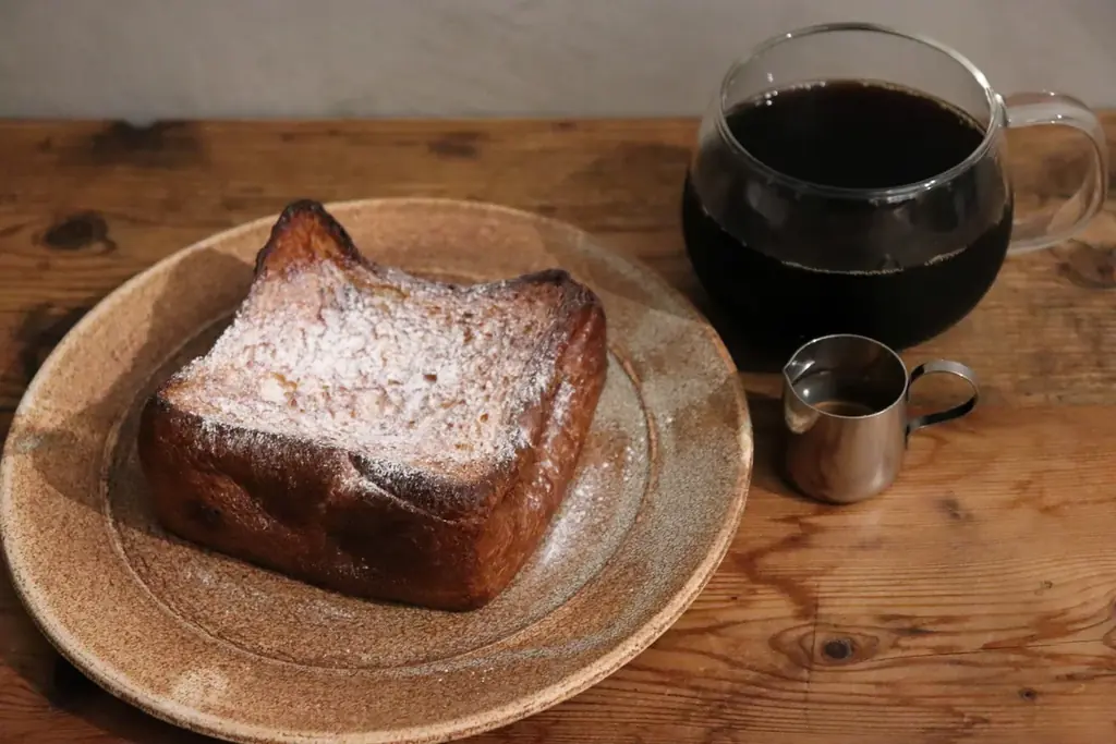 「花×カフェ×フレンチトースト」花とともに味わう“ふわとろ”フレンチトースト 画像 4
