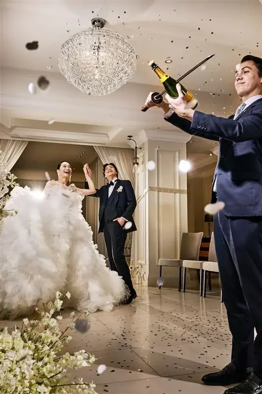 【セント レジス ホテル 大阪】ブラッスリー「RÉGINE」で叶えるレストランウエディングを開始。ミシュランスターシェフ飯塚 隆太氏監修の料理と洗練された空間で叶える、新しいセントレジスウエディング 画像 7