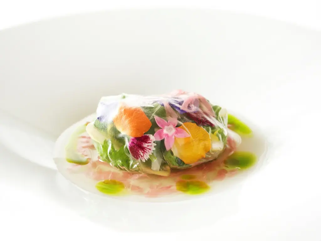 ホテルグランバッハ熱海クレッシェンド | 人生の節目を‟記憶”と‟カタチ”に残す　写真撮影付き宿泊プラン「Framed Moments – Your Special Day -」を発売 画像 3