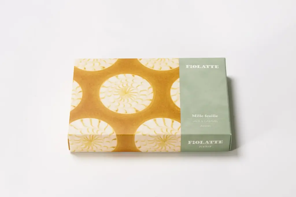 ラテスイーツ専門店がお贈りする『ティグレ（塩バニラ ラテ）』。しっとり生地に、コーヒー風味のホワイトチョコを閉じ込めて。【FiOLATTE（フィオラッテ）】より、4月3日（金）に新発売！ 画像 8