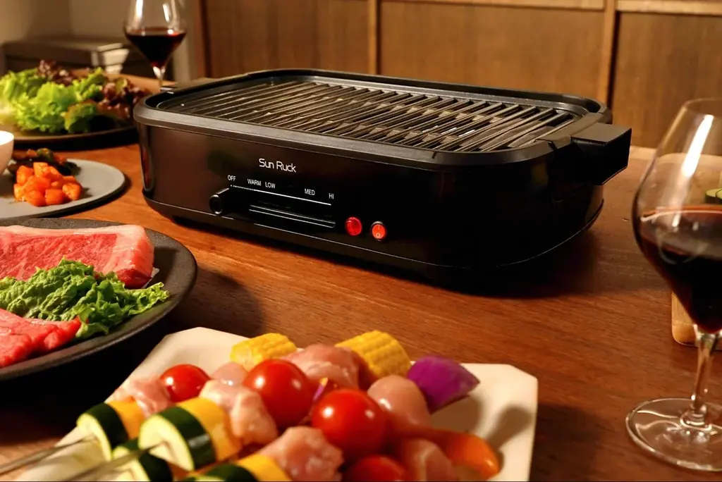 家で焼肉したい、でも「煙・ニオイ・油はね」が気になる。そんな悩みに応える焼肉グリル「Premium Muen Grill 無縁」が4月25日よりMakuakeで先行販売開始 画像 2