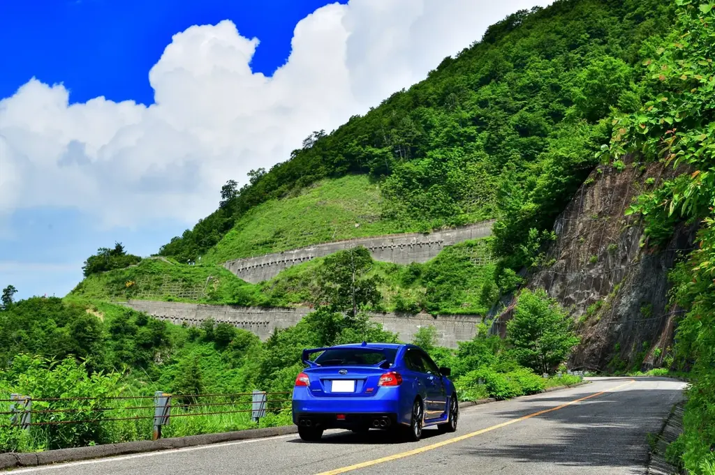 【北陸ドライブ旅】ガソリン券 or 館内利用券2,000円分、さらに最大3,200円分のグルメ温泉チケット「加賀 湯めぐり街あるき帖」付き宿泊プラン＜4/1～7/17＞ 画像 2
