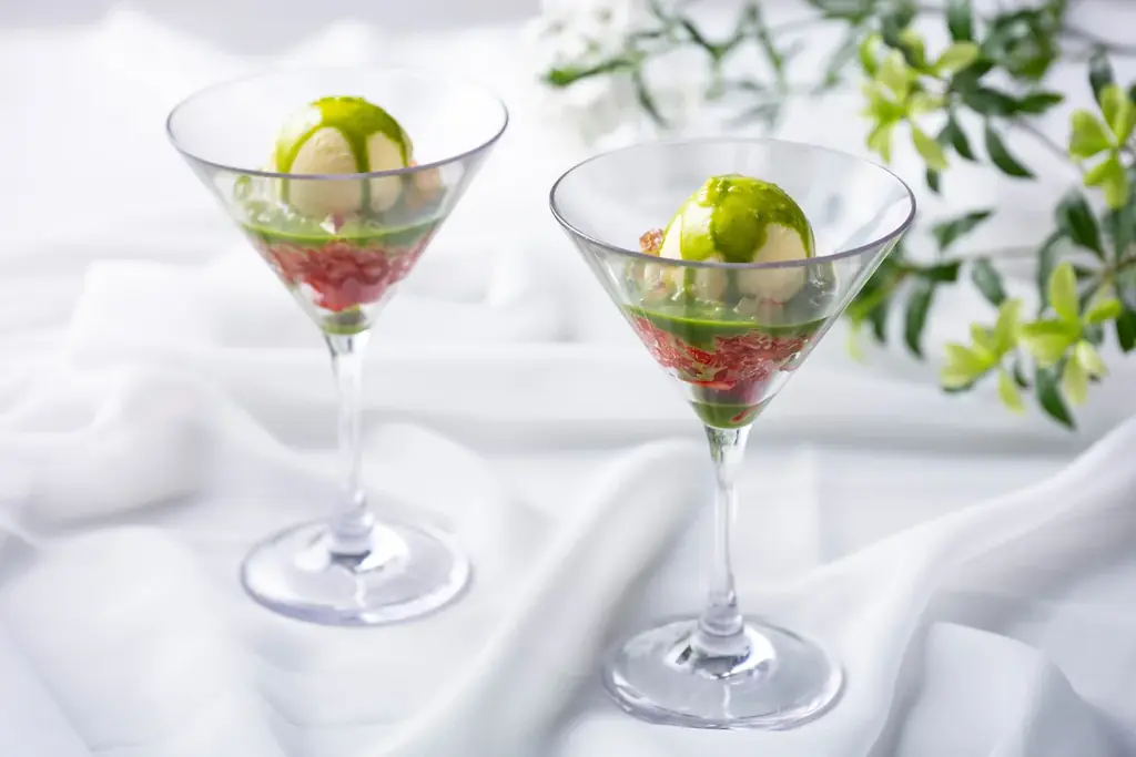 【グランドプリンスホテル新高輪】京都の老舗茶舗『福寿園』の抹茶と甘酸っぱいベリーが織りなす「抹茶とベリーのアフタヌーンティー」を初夏に開催 画像 4