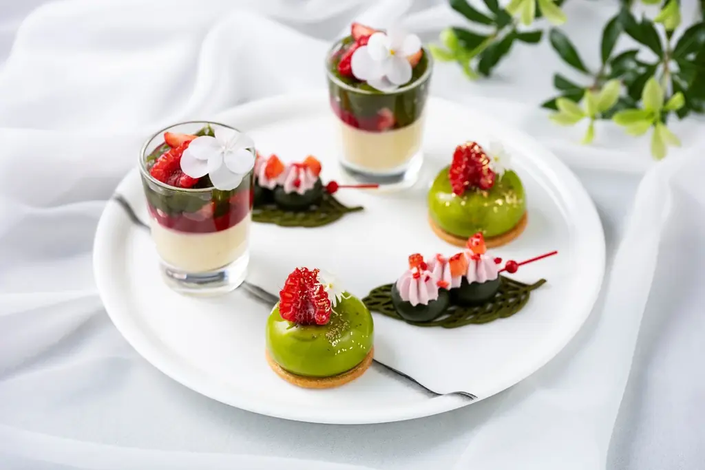 【グランドプリンスホテル新高輪】京都の老舗茶舗『福寿園』の抹茶と甘酸っぱいベリーが織りなす「抹茶とベリーのアフタヌーンティー」を初夏に開催 画像 5