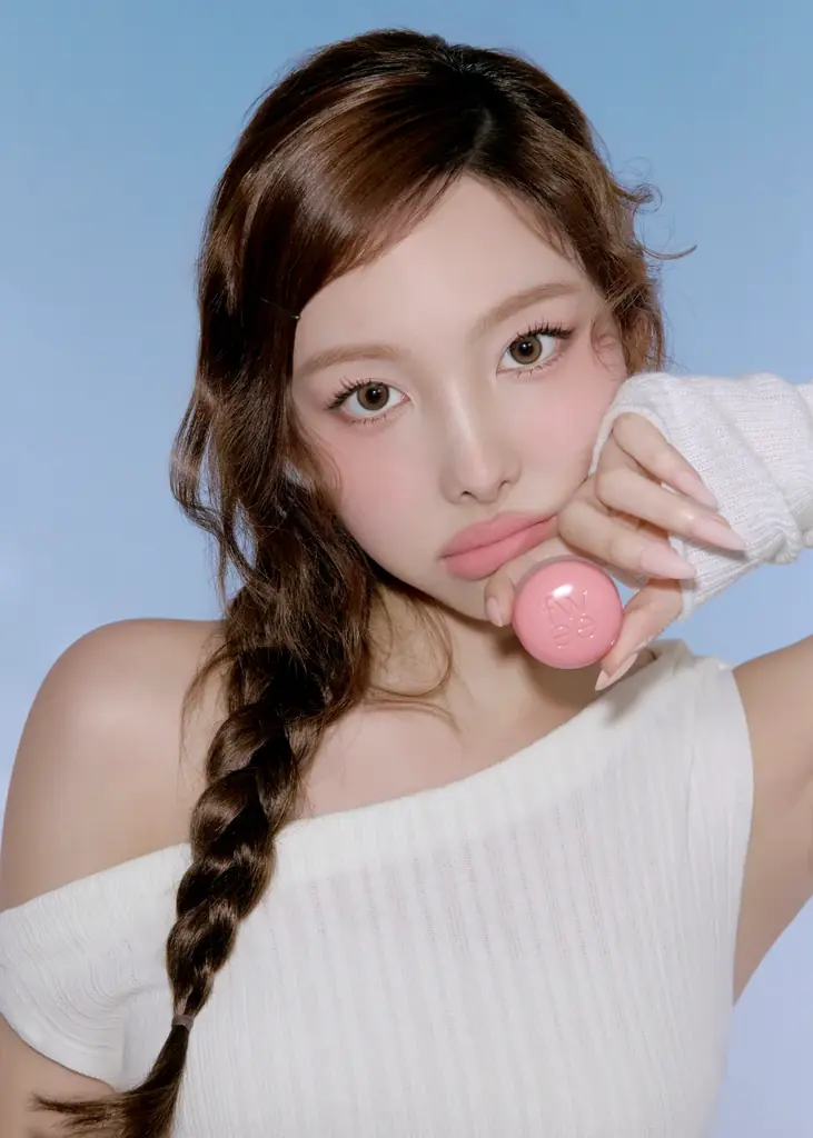 韓国コスメブランド「fwee（フィー）」、発売直後から売り切れが続出した「リップアンドチーク ブラーリープリンポット」の韓国限定カラー「バニー」「バニラ」がついに日本上陸！ 画像 2