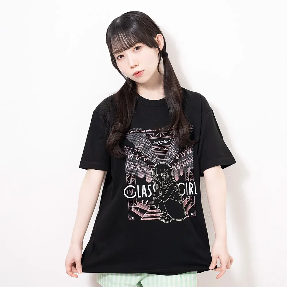 日本一ピュアなアイドルWEBマガジン「ガラスガール」。オープン4周年の記念Tシャツ＆フーディー販売開始！　モデルはカバーガールの“大喜利”でブレイク中の新居歩美！ 画像 3