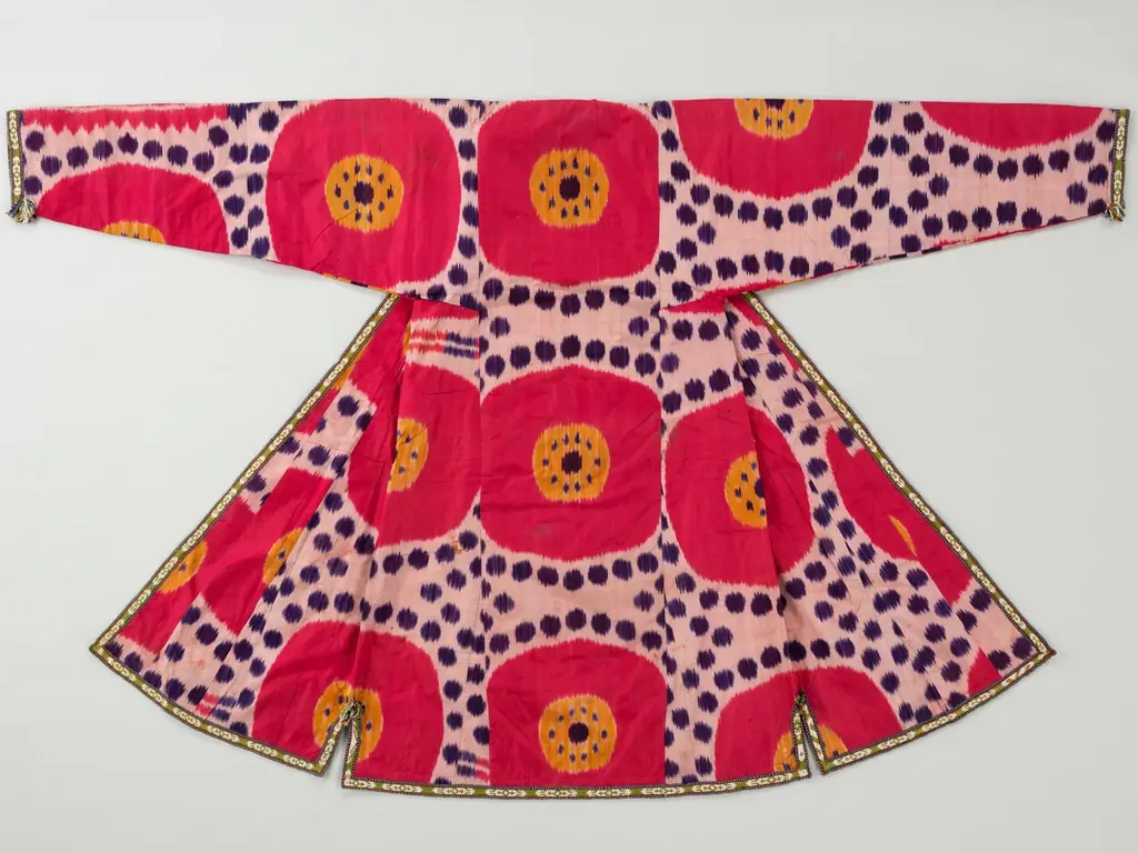 中央アジアの手仕事　―華麗なる刺繍とジュエリー広島県立美術館コレクションより―　　2026年4月11日（土）～ 6月14日（日）開催 画像 12