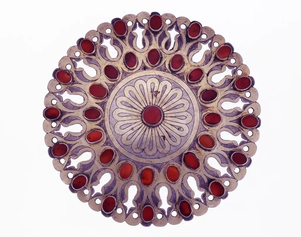 中央アジアの手仕事　―華麗なる刺繍とジュエリー広島県立美術館コレクションより―　　2026年4月11日（土）～ 6月14日（日）開催 画像 13