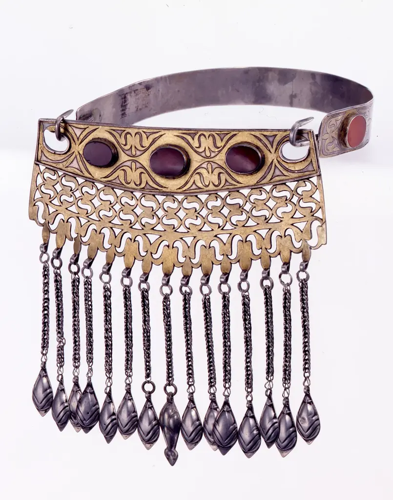 中央アジアの手仕事　―華麗なる刺繍とジュエリー広島県立美術館コレクションより―　　2026年4月11日（土）～ 6月14日（日）開催 画像 6