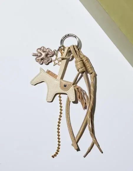 新年度に“運を味方につける馬モチーフ“の新作登場！～大ヒット開運チャーム第2弾と開運スマホケースを発売～ 画像 2