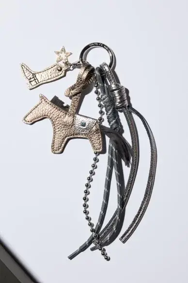 新年度に“運を味方につける馬モチーフ“の新作登場！～大ヒット開運チャーム第2弾と開運スマホケースを発売～ 画像 4