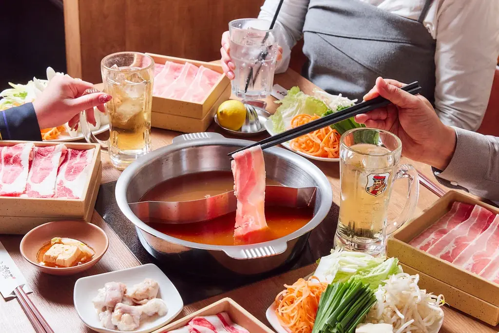 しゃぶしゃぶ温野菜から「鍋＋2h飲み放題」で1,980円の超コスパプランが登場 ～“しゃぶしゃぶ×サカバ”の新スタイルで、気軽な日常使いを提案～ 画像 2