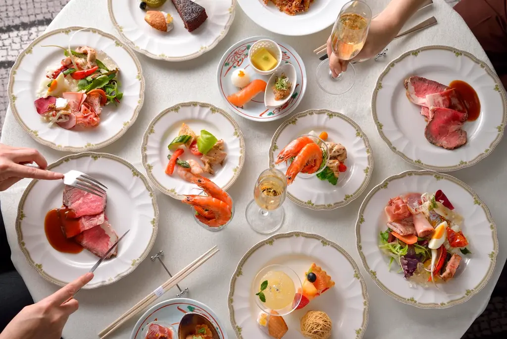 【ホテル椿山荘東京】都心の庭園で蛍舞う夜と美食を堪能「ほたるの夕べ ディナービュッフェ」5月17日よりスタート 画像 3