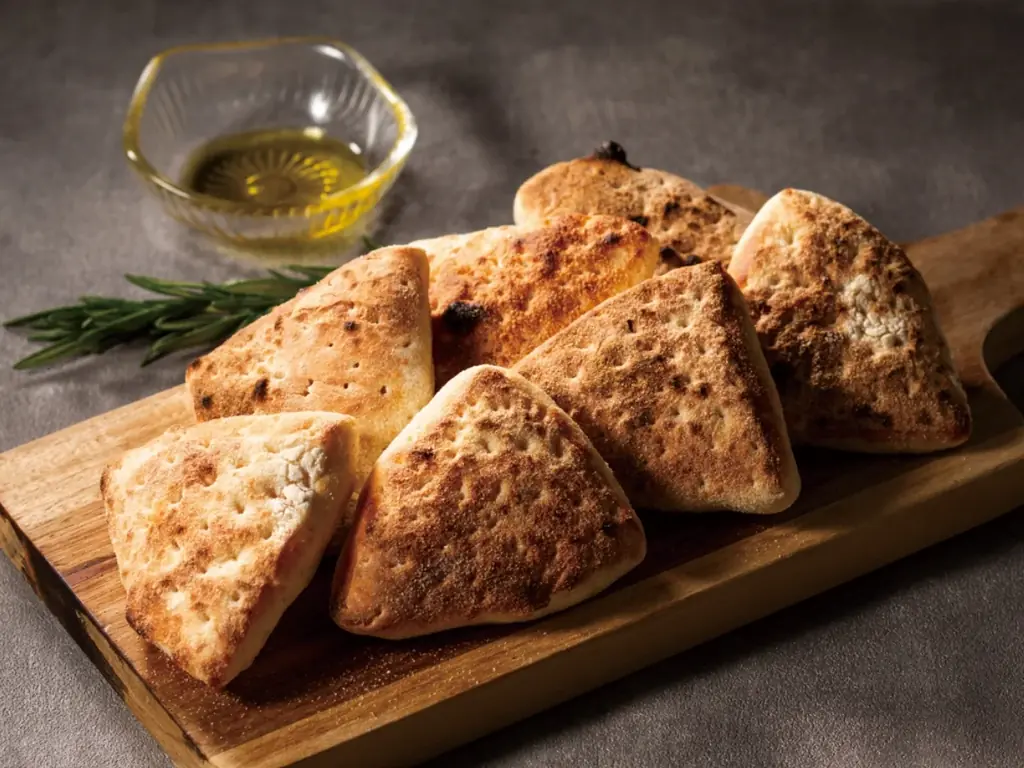 【イタリアン リゾート ペルティカ】自分への贅沢に♪とろけるガーリックバターの誘惑！五感を揺さぶるペルティカ渾身のグリル「厚切りやわらかポークグリル ガーリックバターとトリュフの香り」が新登場！ 画像 3