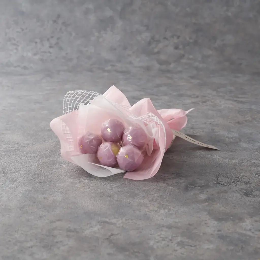 WE LABO×TKDS共同開発推し活文化と誕生月カラーに甘言葉を添えた“想いを束ねるスイーツブーケ”で撮って・飾って・贈って・味わう新たなギフトシーンを提案 画像 12