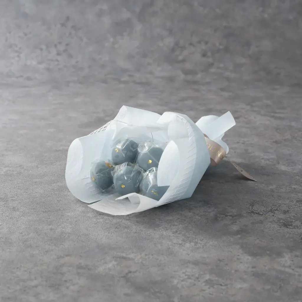 WE LABO×TKDS共同開発推し活文化と誕生月カラーに甘言葉を添えた“想いを束ねるスイーツブーケ”で撮って・飾って・贈って・味わう新たなギフトシーンを提案 画像 8