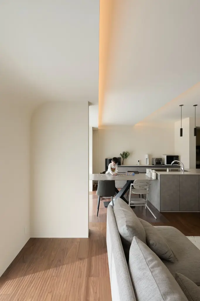 「壊すのはもったいない」から始まった二世帯リノベーション。視線が抜ける開放感と“家事楽”な収納動線を両立した、戸建てリノベ完成見学会を愛知県一宮市で開催 画像 3