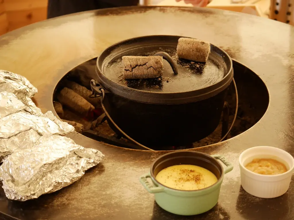 最高のリトリートを体験できる THE FIVE RIVERS FINE GLAMPING 群馬 白沢　2026春の味覚を存分に味わうグリルディナー＆ペットフーディスト監修愛犬用”春ディナー”　提供開始 画像 2