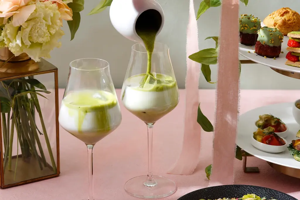 新緑が美しく輝く表参道で、抹茶とピスタチオのグリーンが奏でる『Matcha Pistachio Green Luxe Afternoon Tea』新登場 画像 7