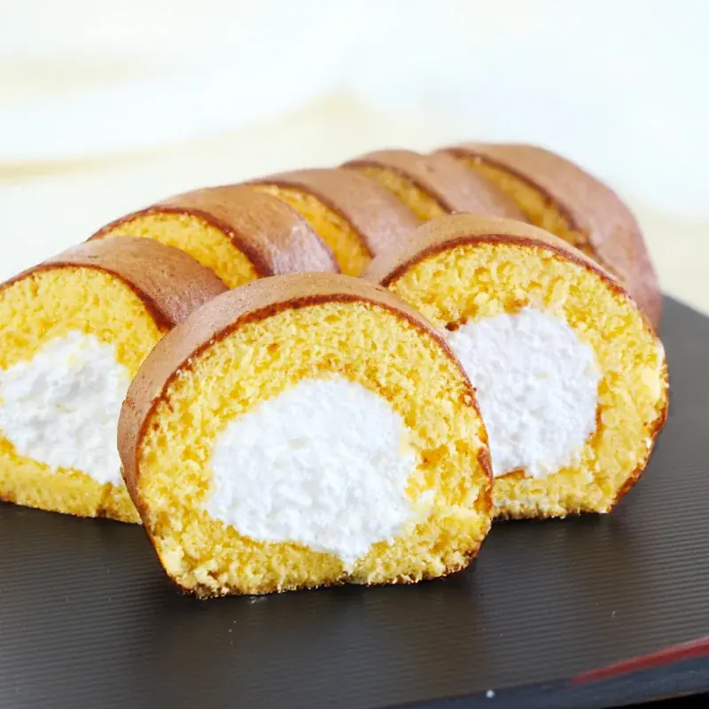 洋菓子メーカー（株）サンラヴィアン、ロングセラー商品を刷新！！“満足感の質”と環境配慮を両立する「黄福ろうる 七宝(しっぽう)巻」登場 画像 2