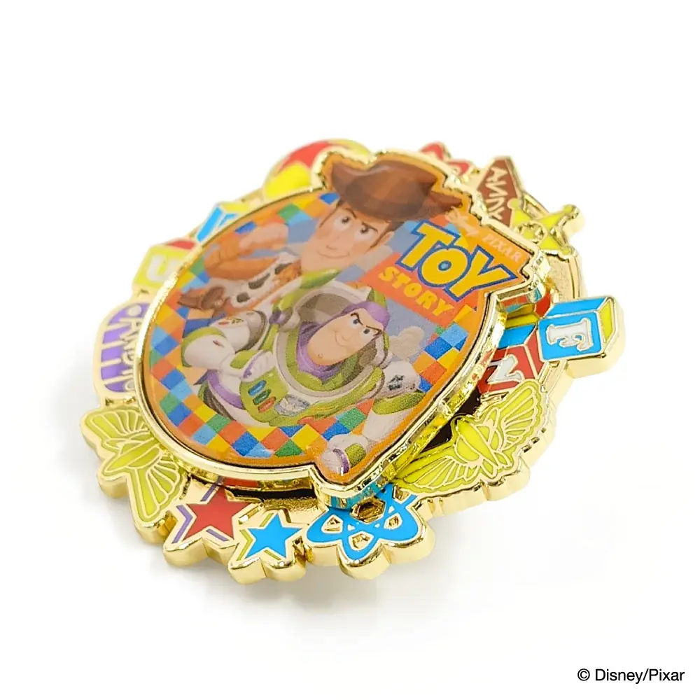 【新発売】ディズニーやピクサーの物語をイメージしたビッグサイズの「コレクションピンバッジ」第9弾が4月上旬より発売決定 画像 20