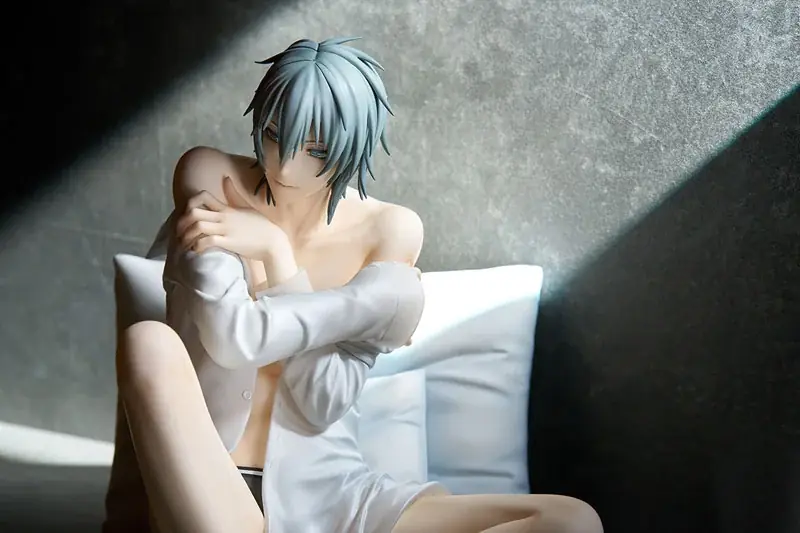 ニトロキラルのPCゲーム『咎狗の血』より主人公「アキラ」と、真の王となった「シキ」がフィギュアで登場。 画像 12