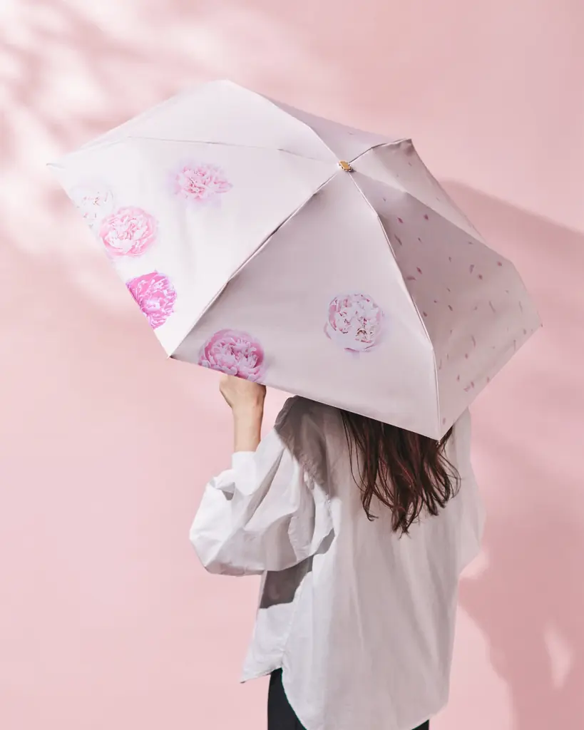 コンセプトは「お母さんのちょっとした特別な時間」。リゾート気分を贈る、青山フラワーマーケットの母の日。 画像 12