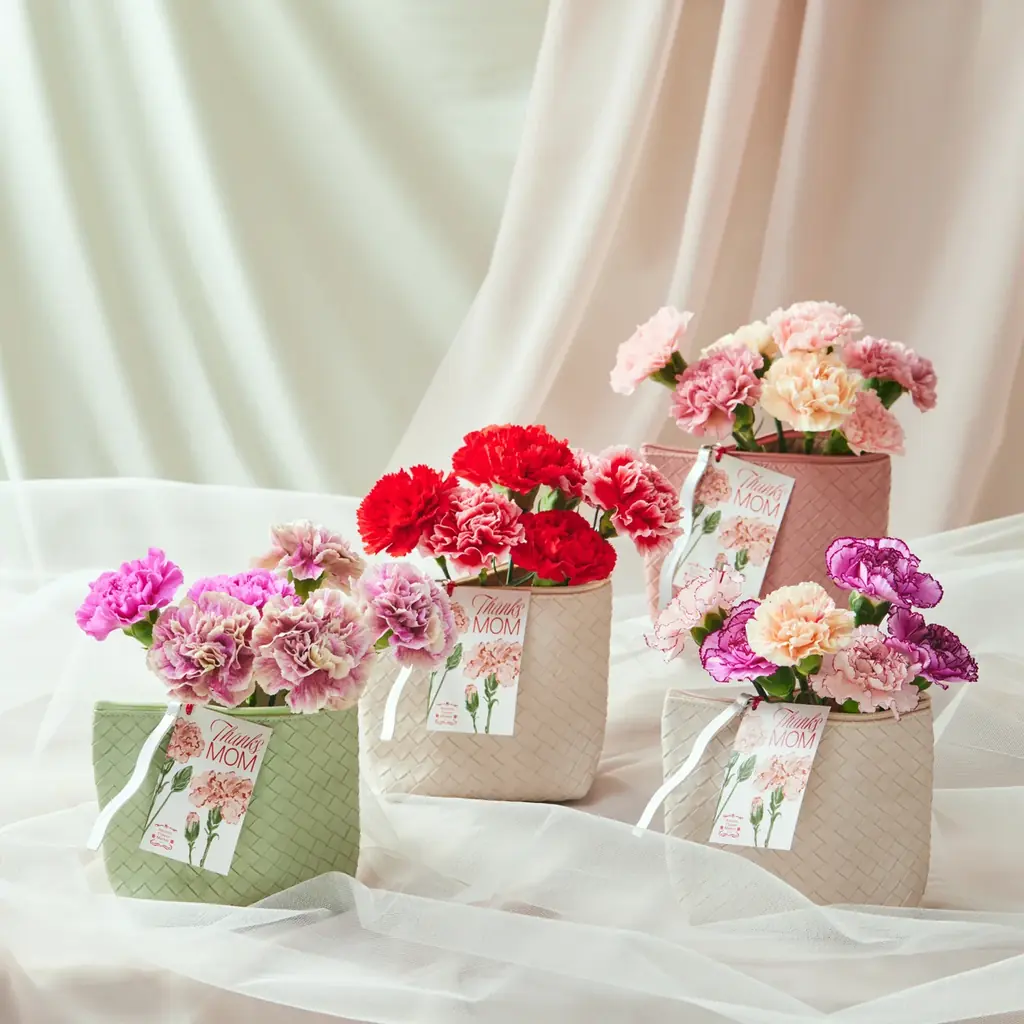 コンセプトは「お母さんのちょっとした特別な時間」。リゾート気分を贈る、青山フラワーマーケットの母の日。 画像 14