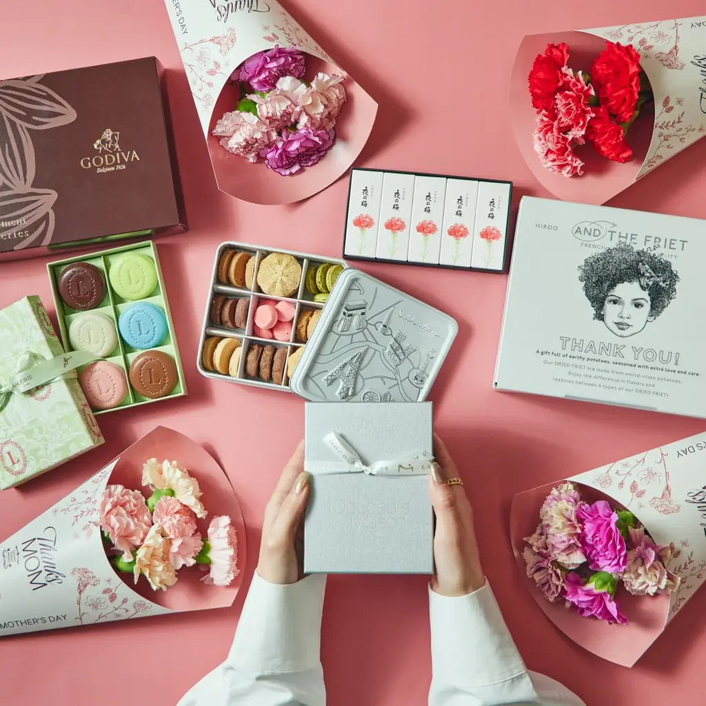 コンセプトは「お母さんのちょっとした特別な時間」。リゾート気分を贈る、青山フラワーマーケットの母の日。 画像 15