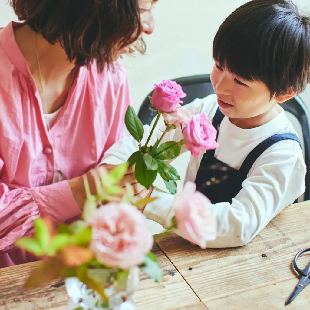 コンセプトは「お母さんのちょっとした特別な時間」。リゾート気分を贈る、青山フラワーマーケットの母の日。 画像 17