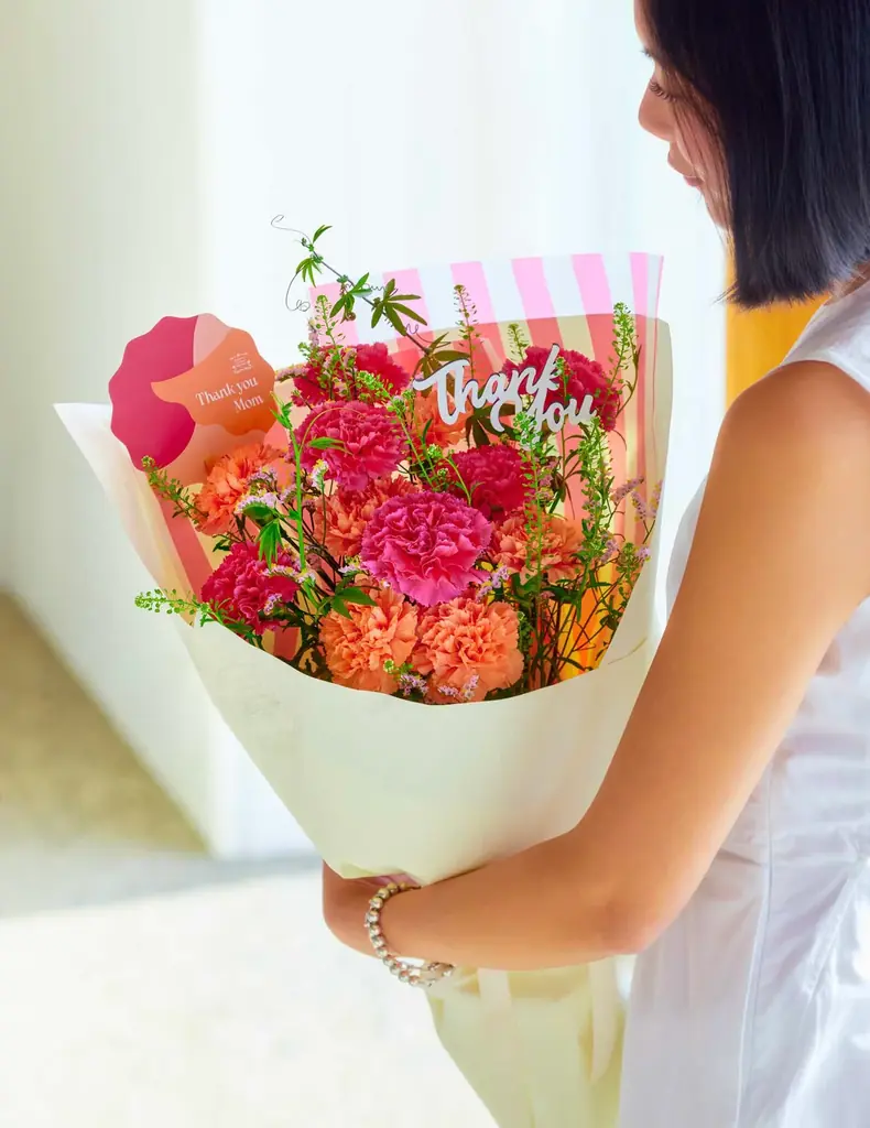 コンセプトは「お母さんのちょっとした特別な時間」。リゾート気分を贈る、青山フラワーマーケットの母の日。 画像 2